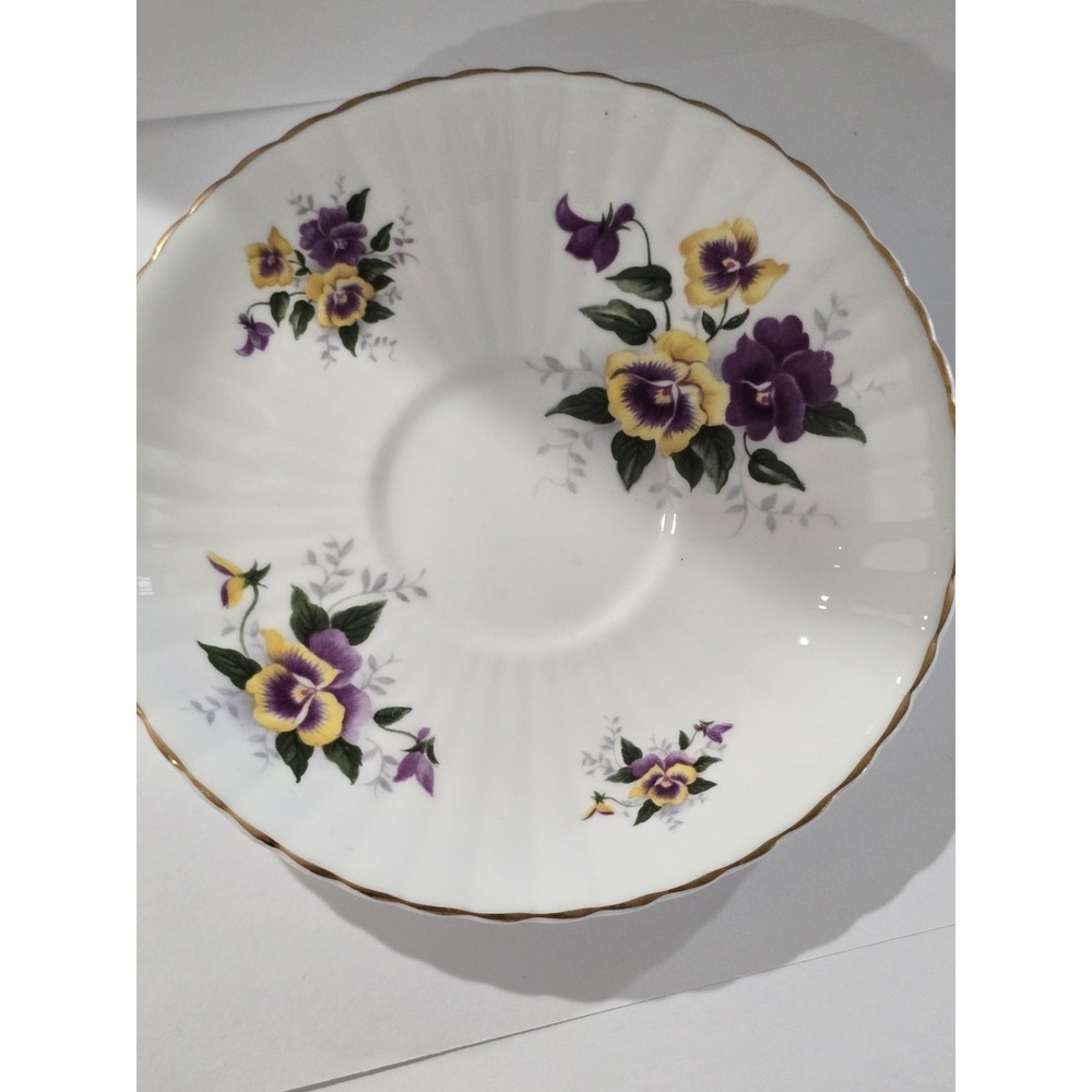 Royal Windsor Fine Bone China Cup and Saucer Set Pansies England Purple Floral - Picture 5 of 6